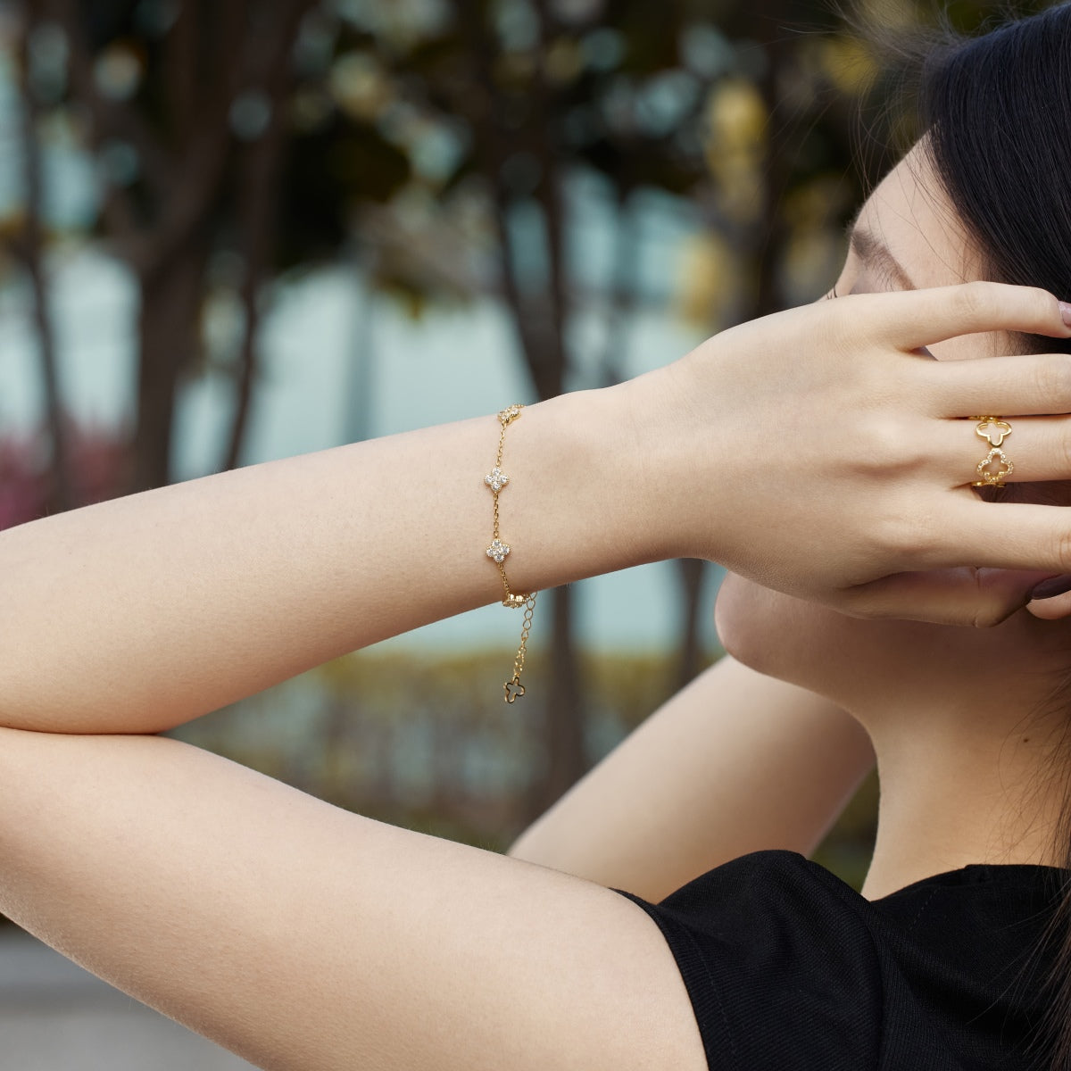 [Rose Jewels]Four-Leaf Clover Hollow Butterfly Bracelet