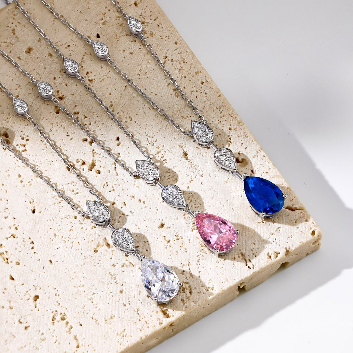 [Rose Jewels]Dazzling Pear Cut Necklace