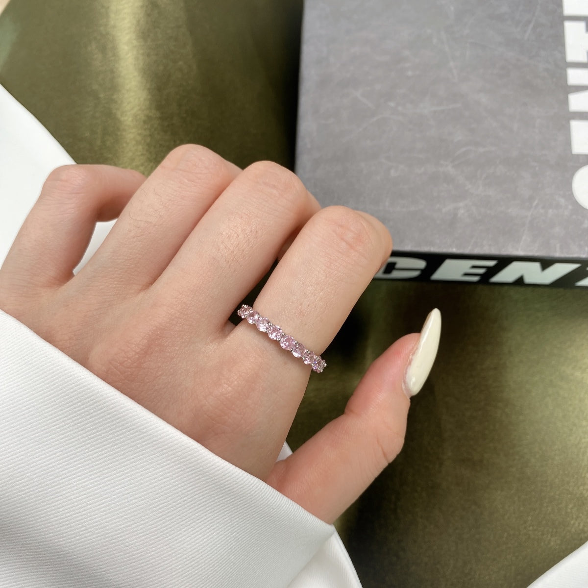 [Rose Jewels]Sparkling Round Cut Tennis Ring