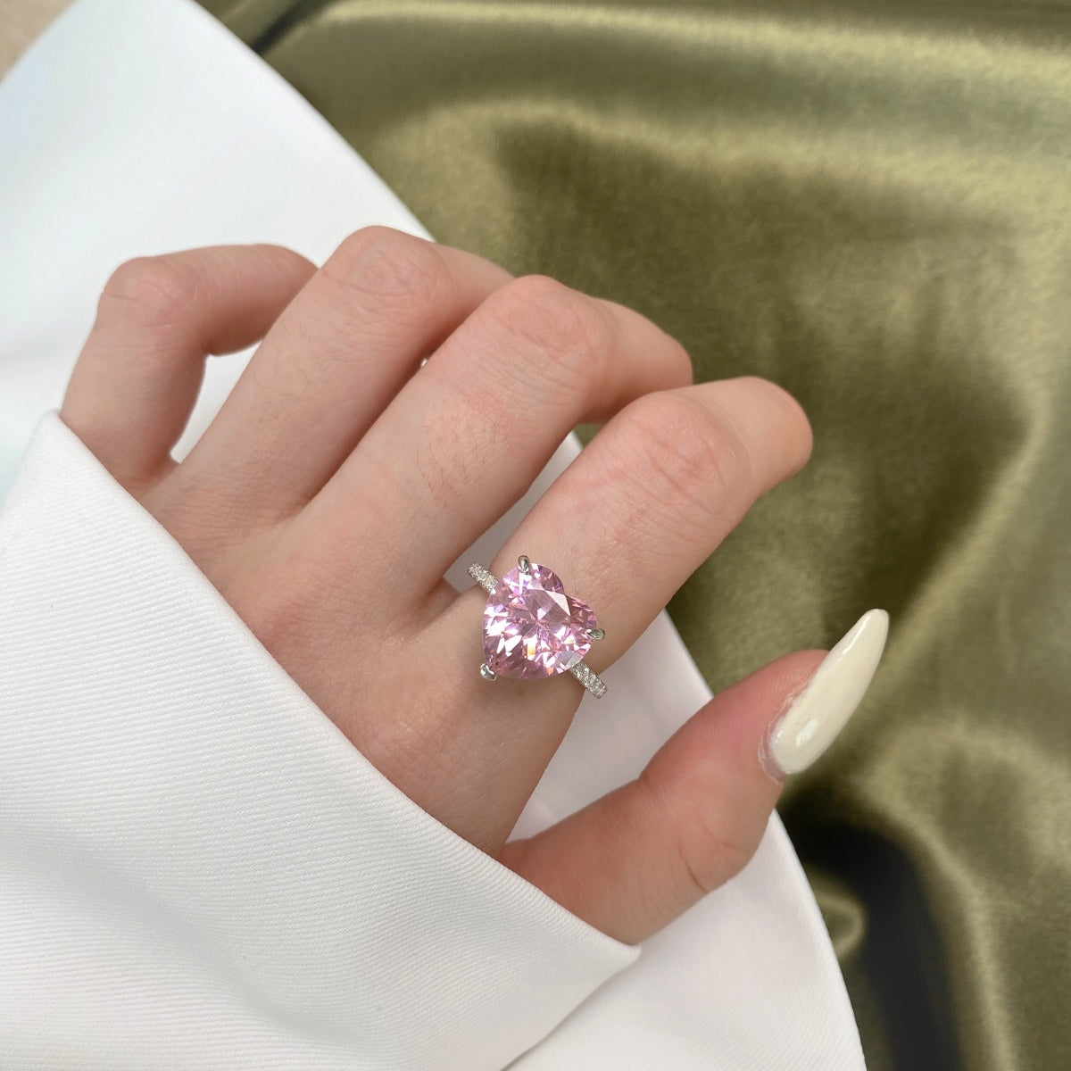 [Rose Jewels]6.0 Carat Luxurious Sparkling Romantic Heart Cut Lover Ring