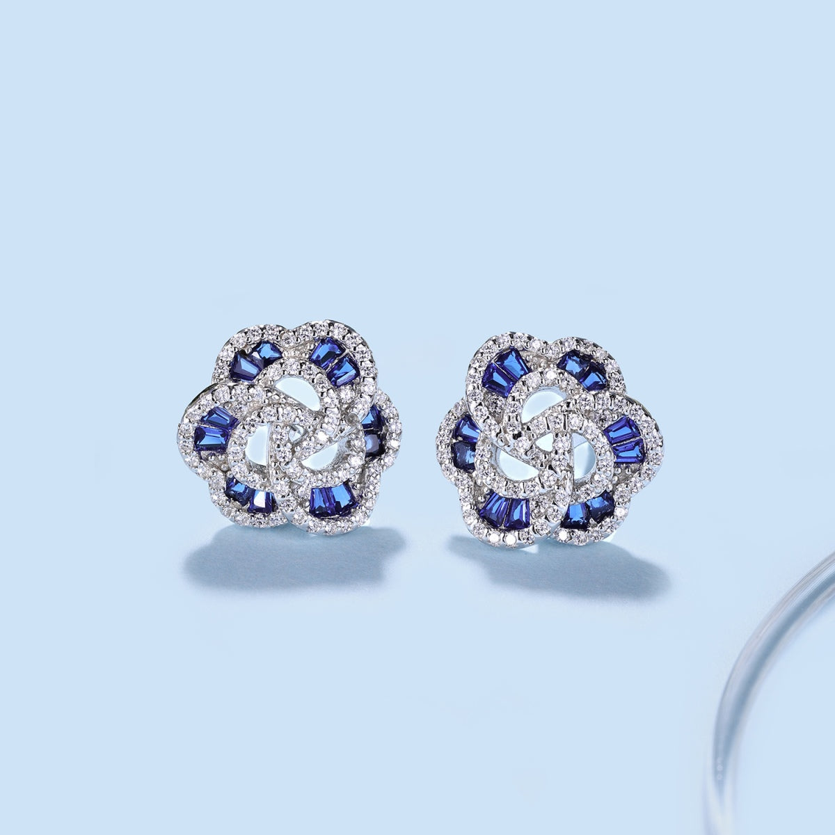 [Rose Jewels]Exquisite Flower Shape Daily Earrings