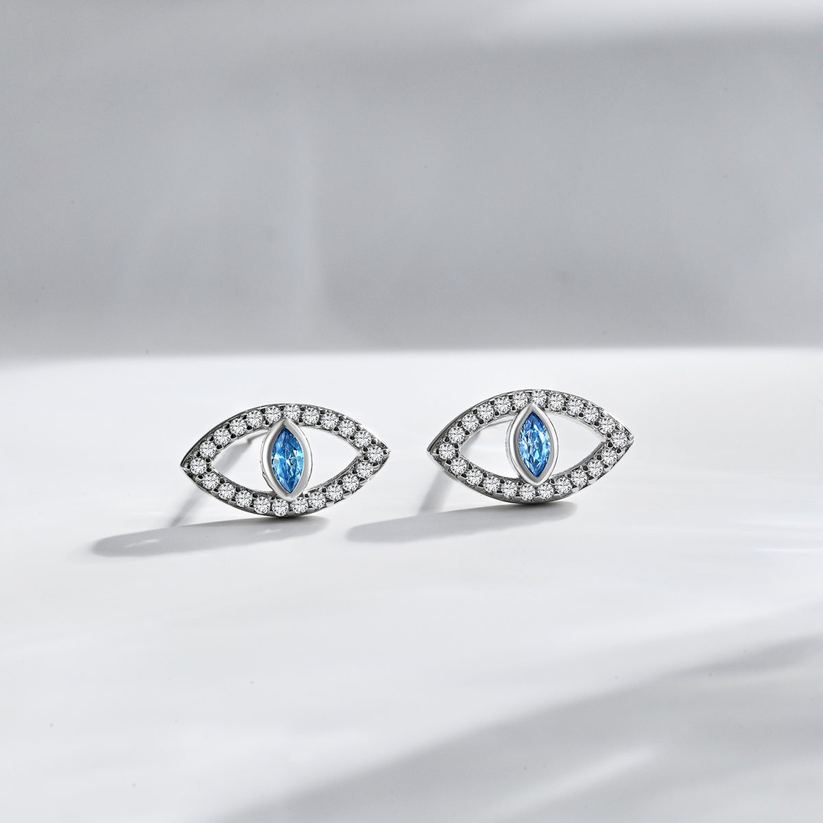 [Rose Jewels]Blue Devil Eyes Hollow Stud Earrings