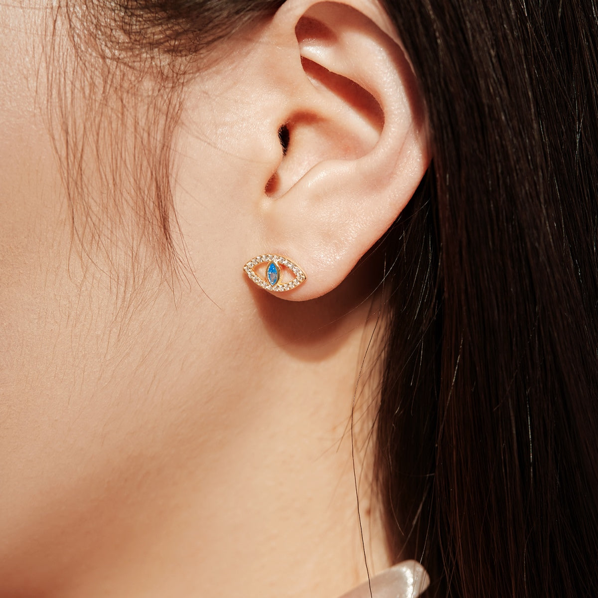 [Rose Jewels]Blue Devil Eyes Hollow Stud Earrings